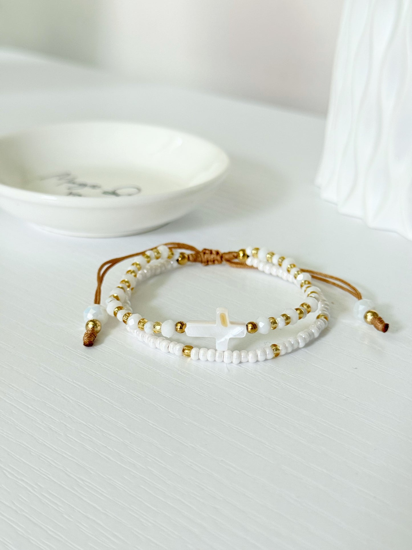 CROOS PEARL BRACELET