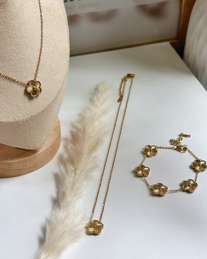 CLOVER GOLD NECKLACE