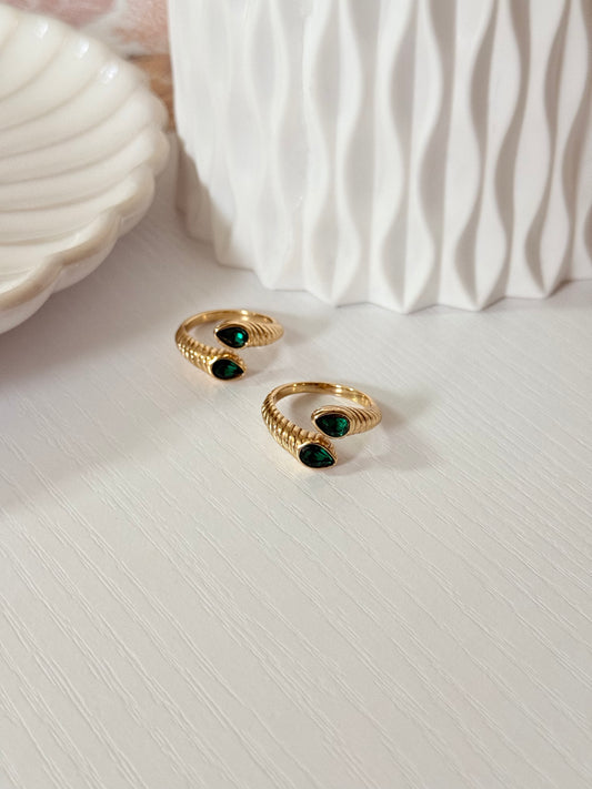 EMERALD RING