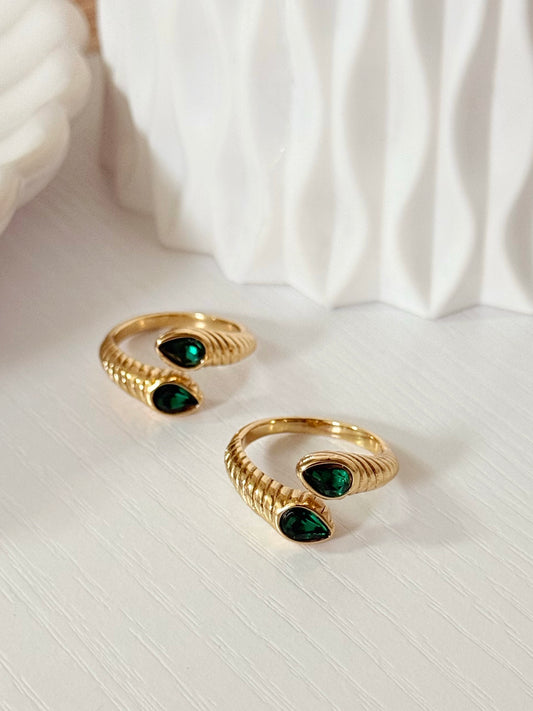 EMERALD RING