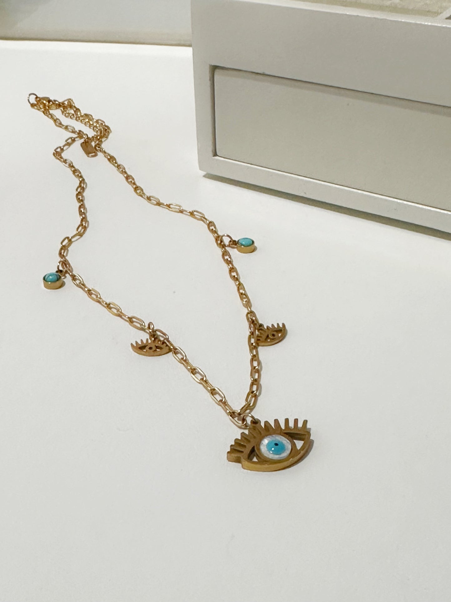 AVANI CHARM NECKLACE