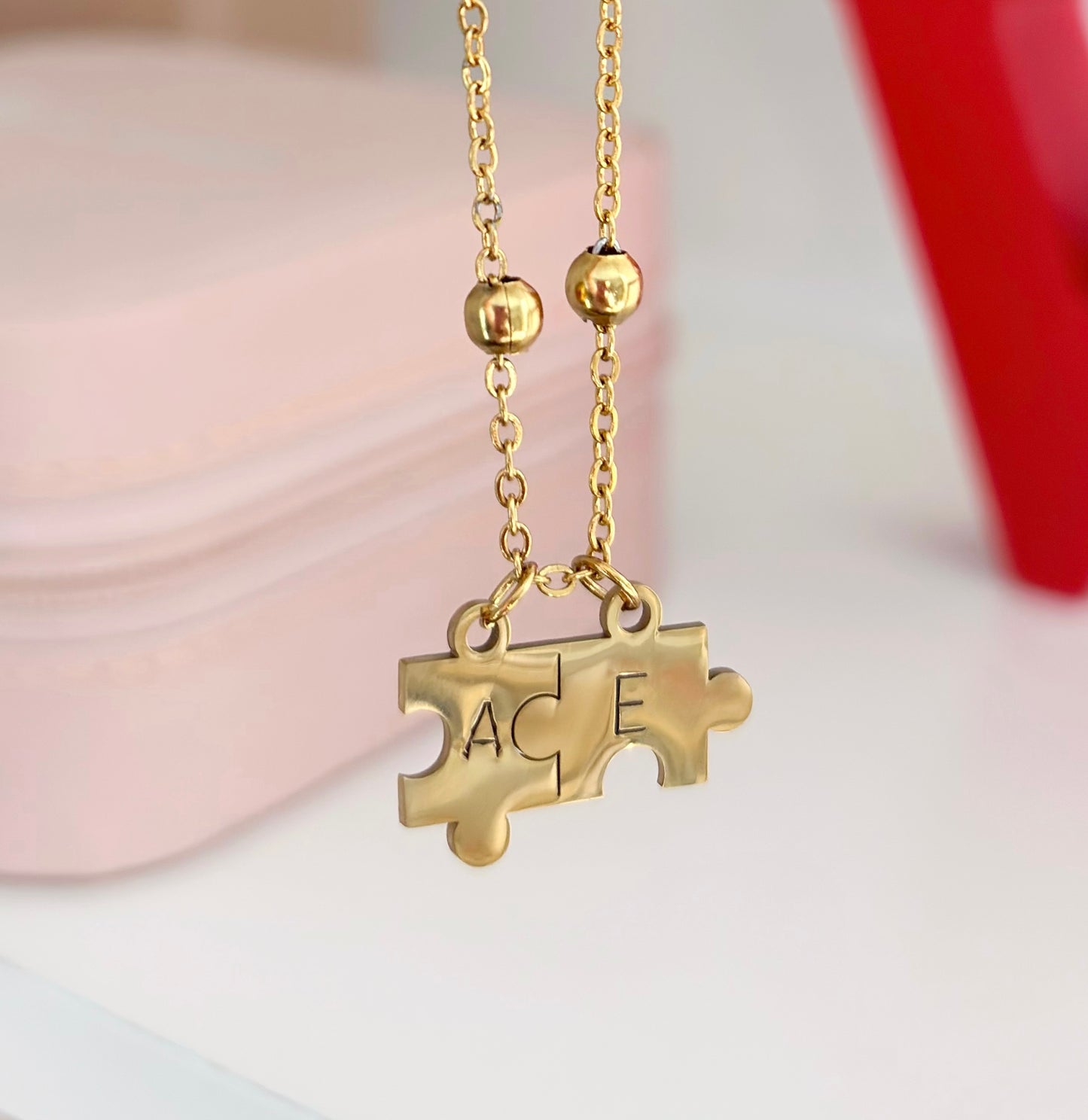 PUZZLE INITIAL CHAIN
