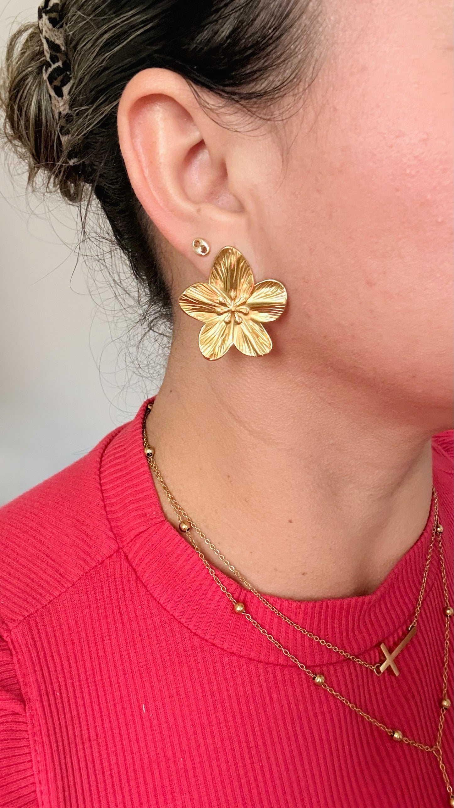 AMAPOLLA STUDS