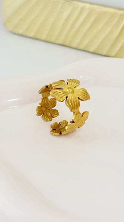 AMAPOLA RING