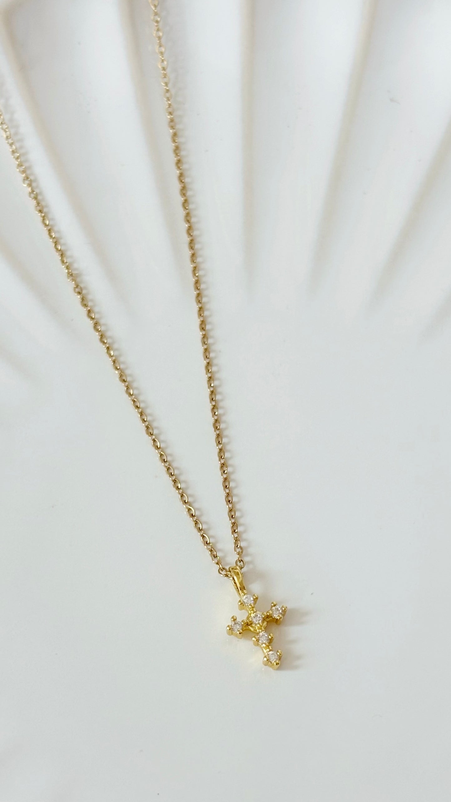 FE DORADA NECKLACEE