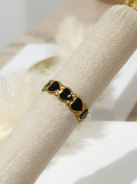 BLACK HEART RING