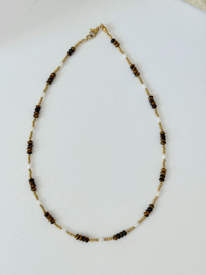 FUERZA DORADA NECKLACE