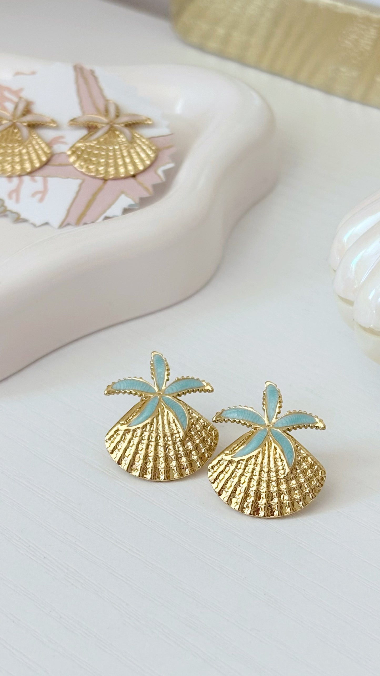 ARENA EARRING